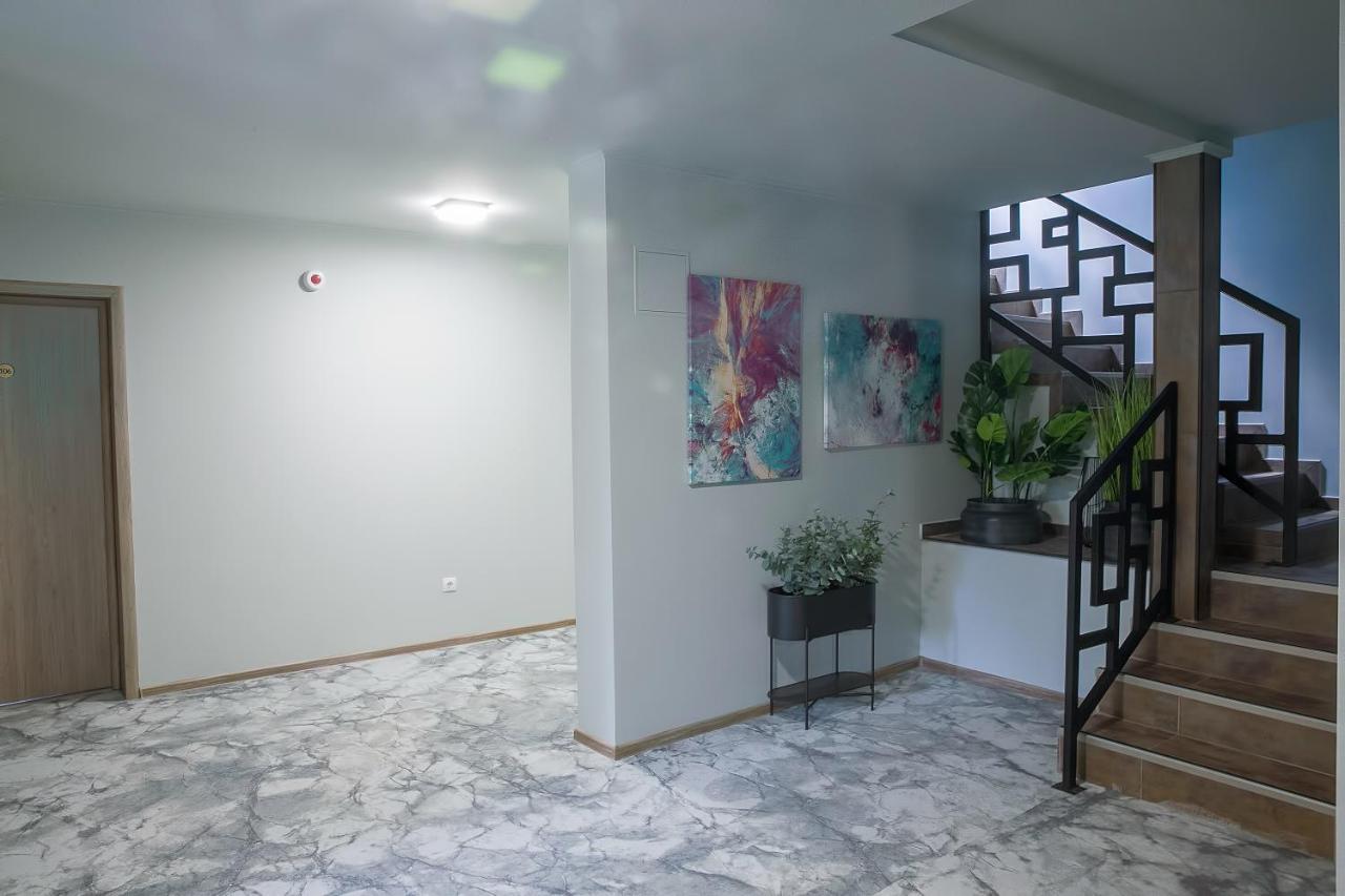 Corvin House Hotel Hunedoara Buitenkant foto
